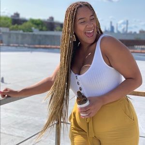 MEET YOUR POSHER AYLA!